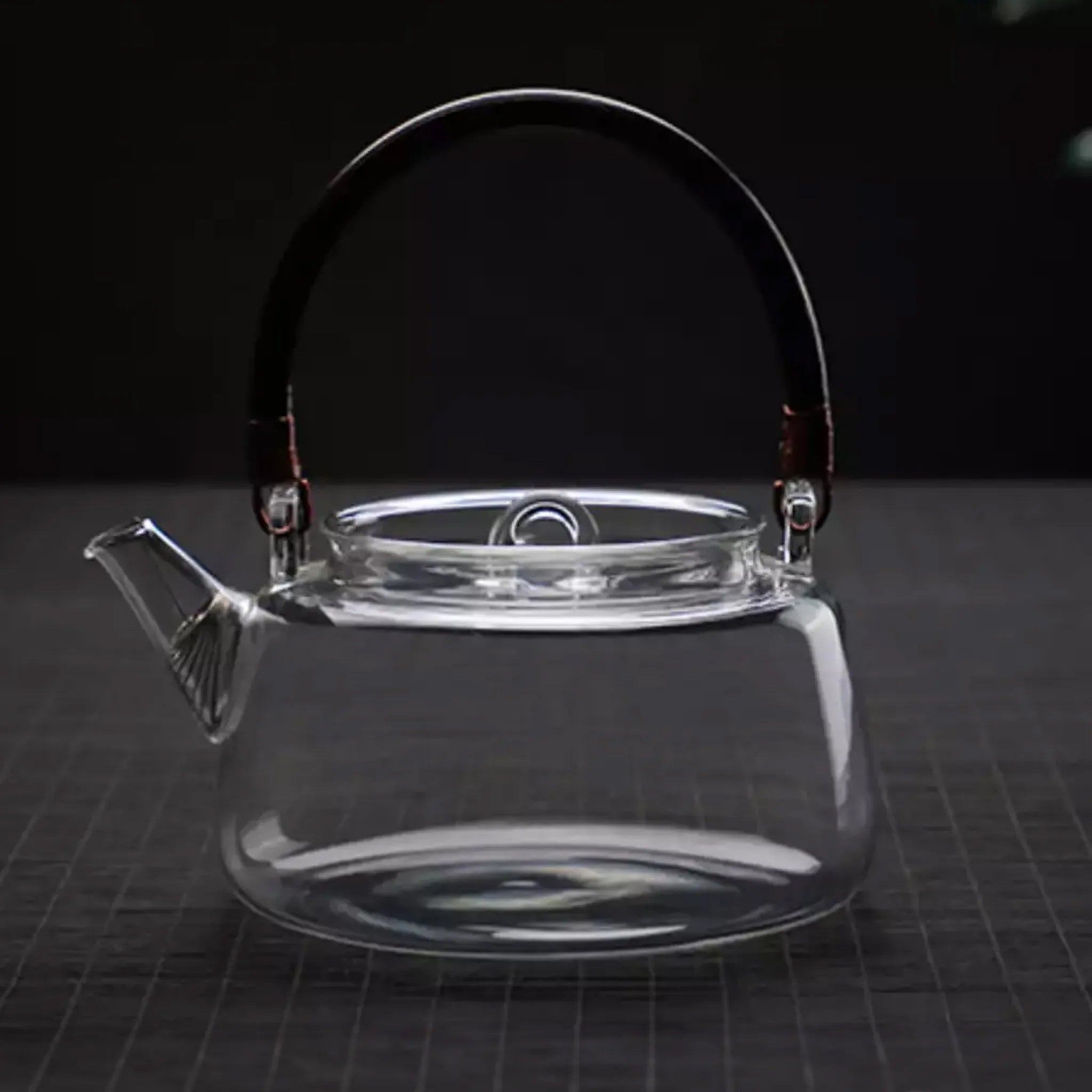 Carafe en verre avec anse en bois (1000 ml)