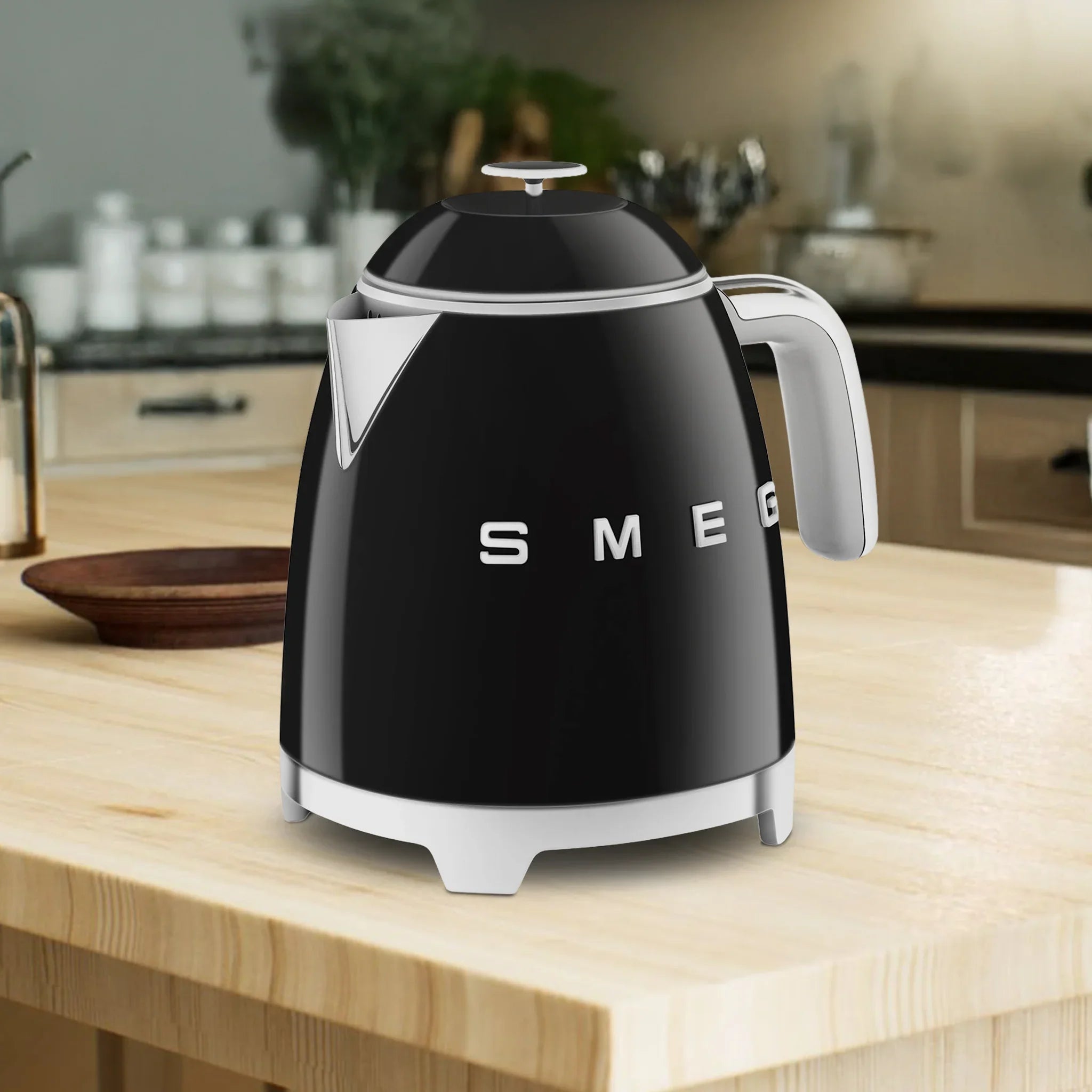 Czajnik SMEG mini Czarny KLF05BLEU