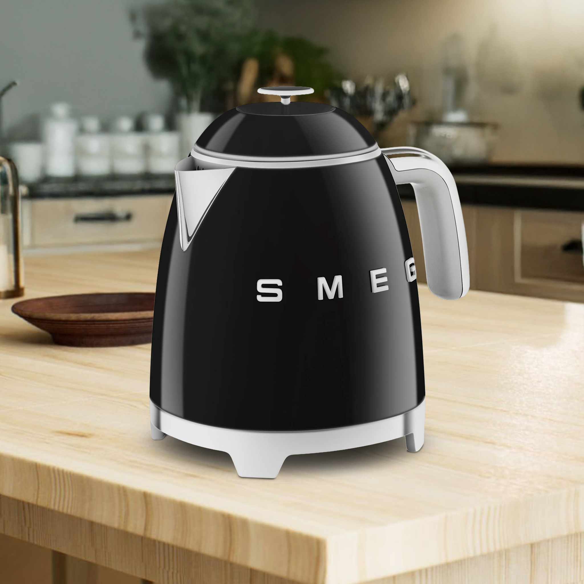 SMEG Mini Kettle Black KLF05BLEU
