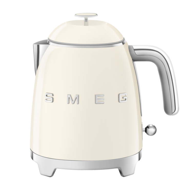 Mini czajnik SMEG KLF05 kremowy w stylu retro pojemność 0.8l