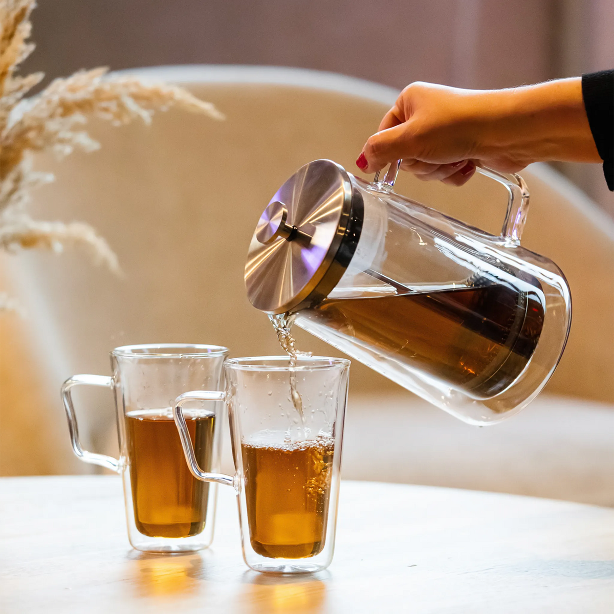 Szklany zaparzacz ze srebrną pokrywą Vialli Design Diva, 1000 ml - zdjęcie 5